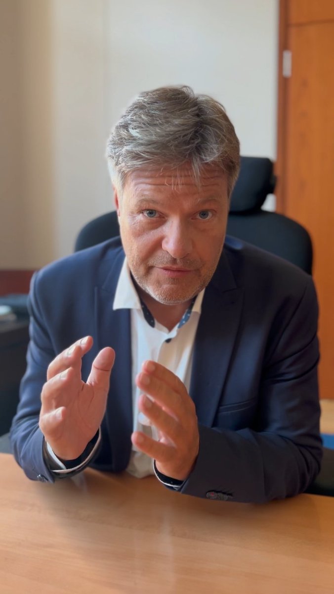 Das neue #Gebäudeenergiegesetz bringt: Effektiven Klimaschutz, Absicherung vor hohen fossilen Energiepreisen und einen Schub für grüne Technologien wie Wärmepumpen. Die umfassende finanzielle Förderung garantiert, dass alle den Umstieg gut schaffen können. #Heizungsgesetz