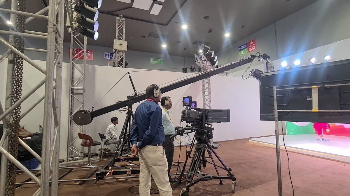 World leaders are gathering at Bharat Mandapam in New Delhi for the #G20Summit. 🇮🇳 It's being described as the 'Event of the Decade'. We at #DDNews are bringing you #exclusive coverage of the Summit from the International Media Centre. Stay tuned for live updates 🎥 Watch NOW: #G20India2023 #G20SummitDelhi G20 United States G20 Bharat Ministry of Information and Broadcasting Randhir Jaiswal
