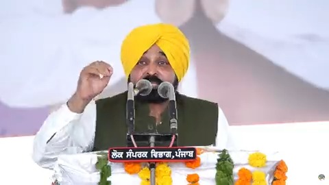ਜਿਹੜੇ ਕਹਿੰਦੇ ਸੀ ਹਰਿਆਣੇ ਤੇ ਰਾਜਸਥਾਨ ਤੋਂ ਮੁੰਡੇ ਭਰਤੀ ਕਰ ਰਿਹੈ ਭਗਵੰਤ ਮਾਨ…ਜਿਹੜੇ ਕਹਿੰਦੇ ਸੀ ਭਗਵੰਤ ਮਾਨ ਪੰਜਾਬ ਨਾਲ ਗਦਾਰੀ ਕਰ ਰਿਹੈ…ਉਹਨਾਂ ਲੋਕਾਂ ਨੂੰ ਮੇਰਾ ਜੁਆਬ..