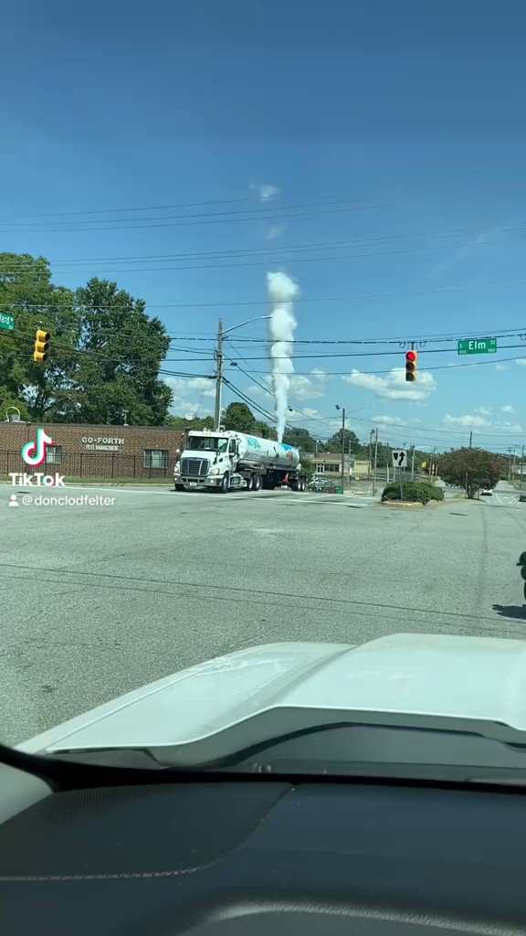 The battery on this Tesla Semi is ready to explode. How are vehicles like this allowed on the road?