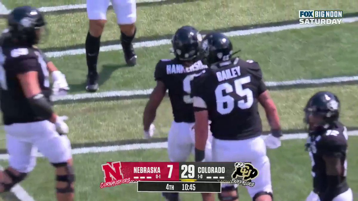 After review the 2-point conversion doesn't stand but this was just ridiculous by Shedeur Sanders 😳 Colorado Buffaloes Football