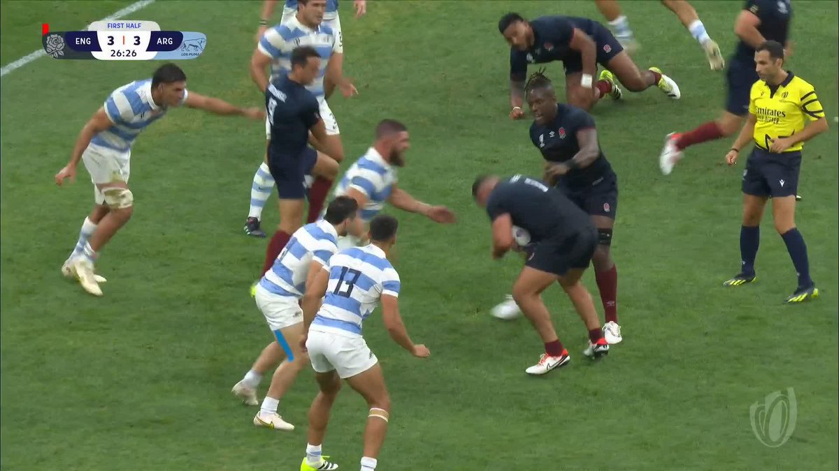 George Ford with a huge drop goal to put England Rugby ahead! Oh how England love a drop goal at a World Cup! #RWC2023