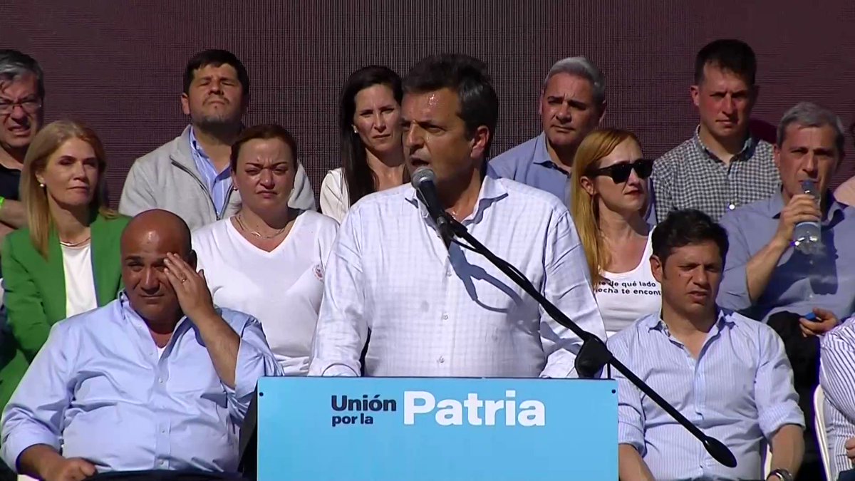 .Sergio Massa "Vayamos a buscar a esos vecinos, a decirles que vengan a trabajar con nosotros". El ministro de Economía y candidato de UxP relanza su campaña electoral desde Tucumán. Más información en