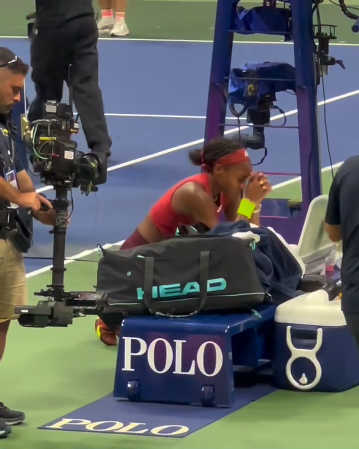 .Coco Gauff took a moment to soak it all in after winning her first Grand Slam title ❤️