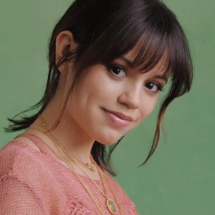 Moonlit sautoirs and sun-kissed cuffs. Embodying elegance, audacity and a touch of playfulness, #DiorJoaillerie ambassador Jenna Ortega models precious talismans from the Rose des Vents and Rose Céleste lines by Victoire de Castellane. Tap on the card to discover the full range!