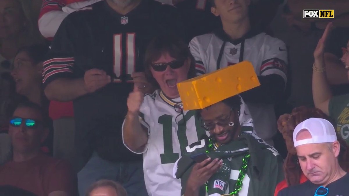 Jordan Love’s mom is HYPED! 👉⬇️
