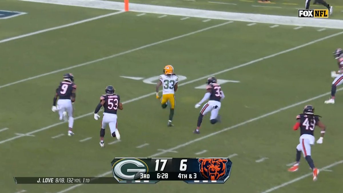 .JLove. Aaron Jones 3️⃣3️⃣. 35-yard TOUCHDOWN! 🙌 #GBvsCHI | #GoPackGo 📺: FOX