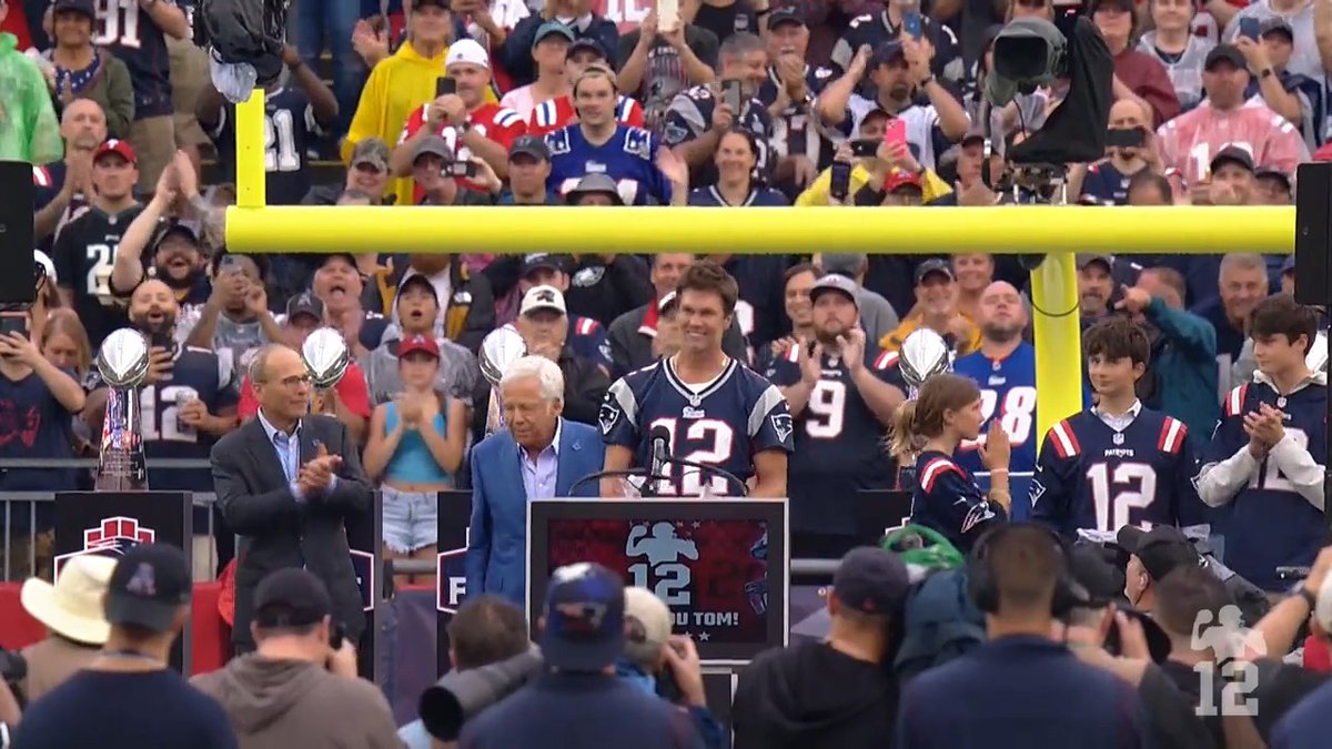 .Tom Brady halftime ceremony from Gillette Stadium. #PHIvsNE on NFL on CBS 🏈