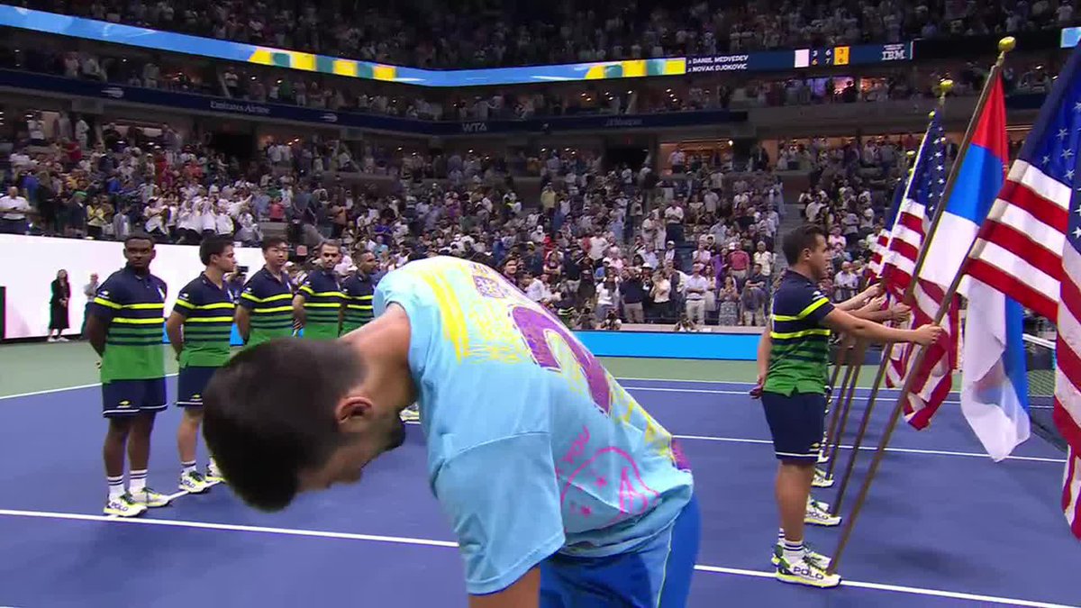 Novak hits 24 and pays tribute to the late Kobe Bryant 💙