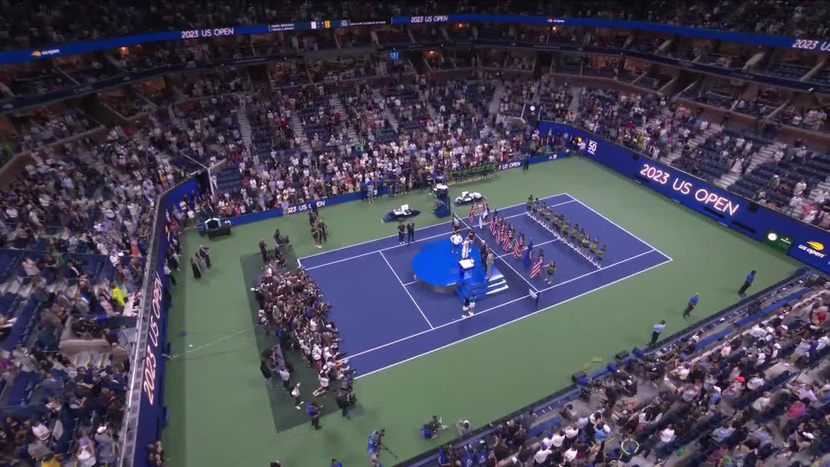 Novak hoists the 🏆 once again in New York!