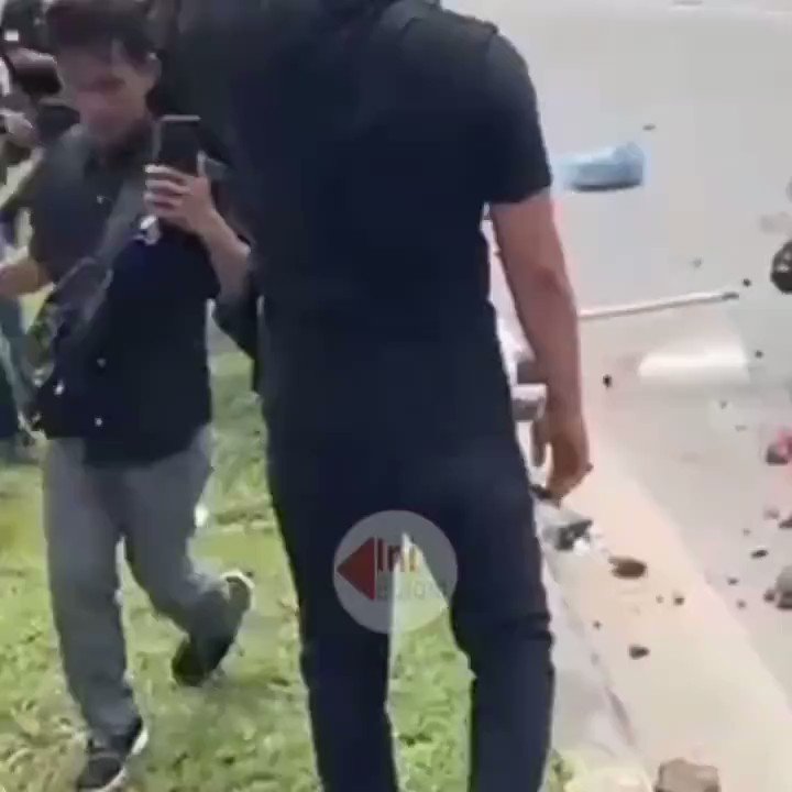 Tidak Ada Kekuasaan Apapun Yang Mampu Menghentikan Kemarahan Rakyat. Sebelum Kekuasaan mu di Lengserkan Rakyat Maka Lebih Baik Anda Segera Membatalkan Penggusuran Rakyat Melayu Dari Tanahnya pak Joko Widodo.