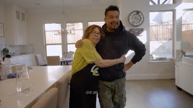 Mom's cooking is the BEST 🤌🤌🤌 OpTic HecZ #EATIOTS