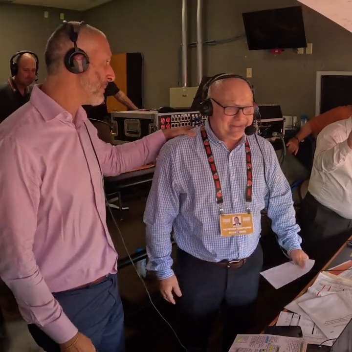 Browns fans around the world love you, Jim, and are thinking of you as you continue this fight. Looking forward to having you back in the booth 🤎 📰»
