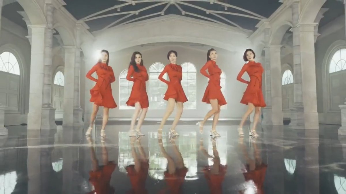 that's why everyone should stan OKAY GIRL GROUP (the oldest member is 42 and the youngest is 38)