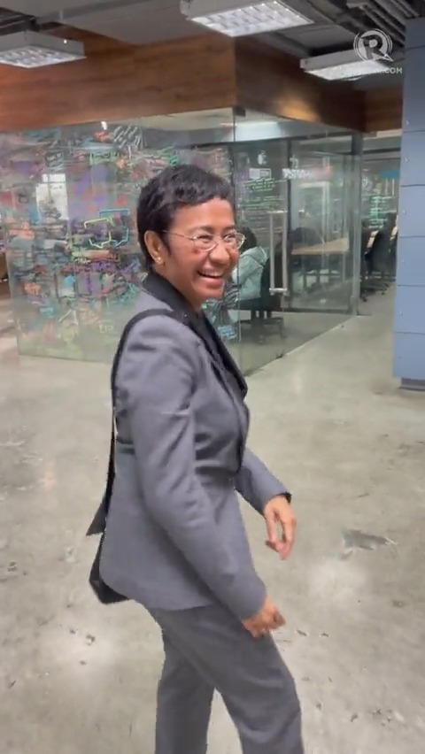 ‘WE HELD THE LINE’ Rappler CEO and Nobel laureate Maria Ressa returns to the newsroom after a Pasig court acquitted her and Rappler Holdings Corporation of tax evasion on Tuesday, September 12. #CourageON #HoldTheLine #DefendPressFreedom