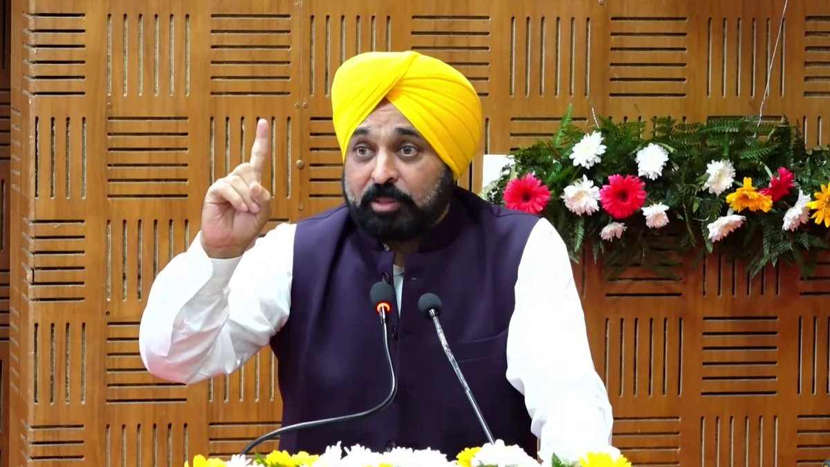 ਕੱਲ੍ਹ ਪੰਜਾਬ ਦੇ ਸਿੱਖਿਆ ਖੇਤਰ ਲਈ ਇੱਕ ਵਾਰ ਮੁੜ ਤੋਂ ਇਤਿਹਾਸਕ ਦਿਨ ਸਾਬਤ ਹੋਵੇਗਾ…ਕੌਮੀ ਕਨਵੀਨਰ Arvind Kejriwal ਜੀ ਨਾਲ ਛੇਹਰਟਾ, ਸ੍ਰੀ ਅੰਮ੍ਰਿਤਸਰ ਸਾਹਿਬ ਵਿਖੇ ਪਹਿਲਾ #SchoolofEminence ਖੋਲ੍ਹਣ ਜਾ ਰਹੇ ਹਾਂ…ਬੇਹੱਦ ਸ਼ਾਨਦਾਰ ਇਹ ਸਕੂਲ ਪ੍ਰਾਈਵੇਟ ਸਕੂਲਾਂ ਨੂੰ ਵੀ ਮਾਤ ਪਾਵੇਗਾ…ਪੰਜਾਬ ਦੇ ਵਿਦਿਆਰਥੀਆਂ ਨੂੰ ਕੁਆਲਿਟੀ ਸਿੱਖਿਆ ਦੇਣ ਲਈ ਸਾਡੀ ਸਰਕਾਰ ਲਗਾਤਾਰ ਯਤਨ ਕਰ ਰਹੀ ਹੈ..ਸੋ ਕੱਲ੍ਹ ਨੂੰ ਮਿਲਦੇ ਹਾਂ ਛੇਹਰਟਾ ਵਿਖੇ…ਆਓ ਇਸ ਇਤਿਹਾਸਕ ਦਿਨ ਦੇ ਗਵਾਹ ਬਣੀਏ…