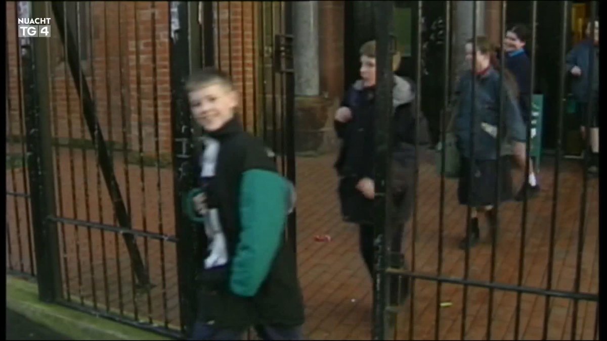 Gan straitéis ó Thuaidh d’fhorbairt an Ghaeloideachais agus Coláiste Feirste fágtha ar a conlán féin agus í ag dul thar maoil.