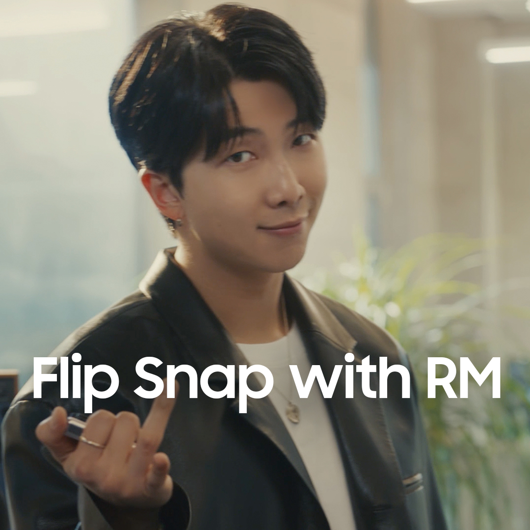 That satisfying snap is clearly #RM of 방탄소년단’s favorite thing about the #GalaxyZFlip5 - he’s so obsessed with it 😎 It's all about the snap! #GalaxyxRM #JoinTheFlipSide​ RT this to share the BTS love!