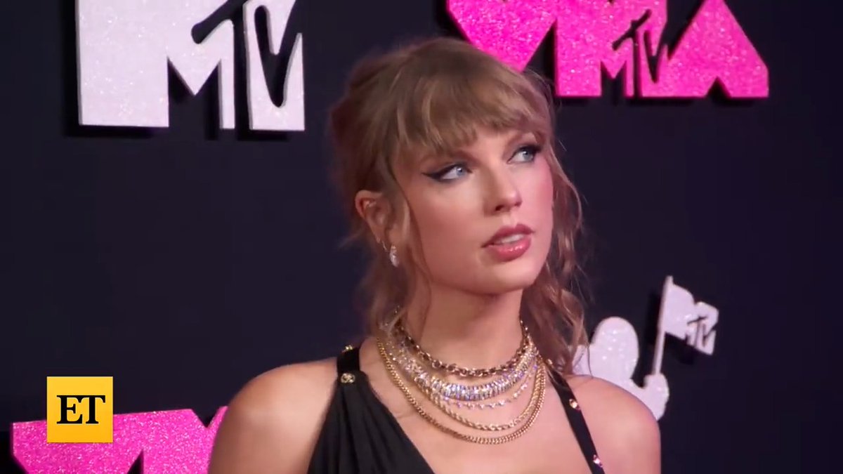 Taylor Swift at the #VMAs.