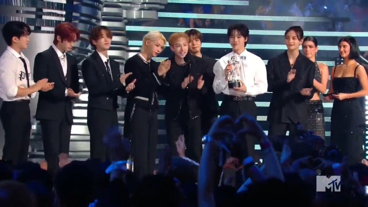 .Stray Kids acceptance speech for their first #VMA win. 👏🏽 STRAY KIDS S-CLASS VMA WIN #StrayKids_VMA_BestKPop #StrayKidsAtVMAs #VMAs