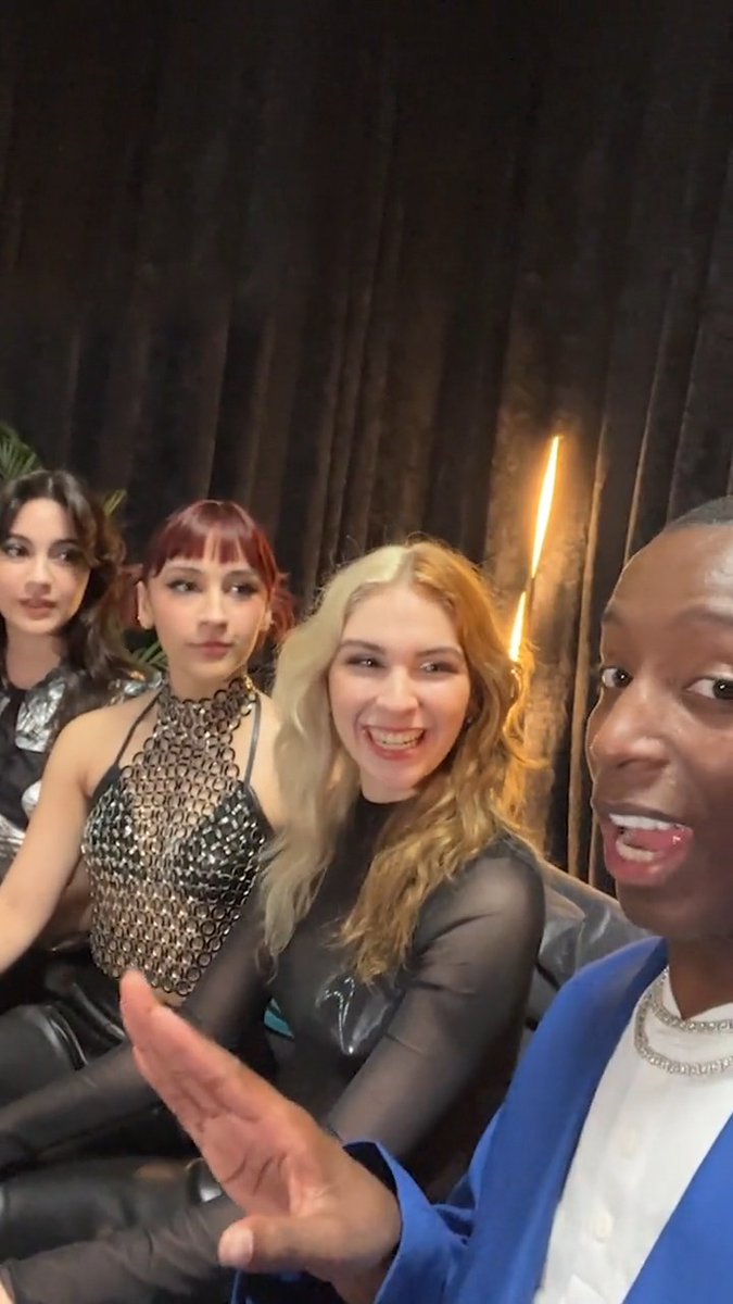You asked, and here it is! ๐ Weโre giving you an exclusive look at The Warningโs sister bond at the #VMAs with #poVMA right now ๐บ