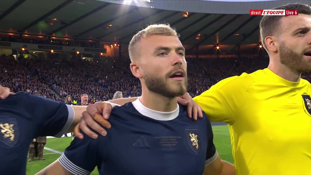 😍🏴 L'énorme Flower of Scotland mardi soir pour Angleterre-Écosse #lequipeFOOT