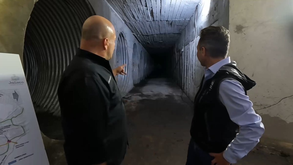 Ve en dónde estoy, junto a Pablo Lemus Navarro: abajo del parque #SanRafael, en el depósito de agua de lluvia más grande de Latinoamérica. Algunos pillos quisieron detener esta transformación sin precedentes, pero la verdad siempre puede más que las mentiras. Escucha y comparte: