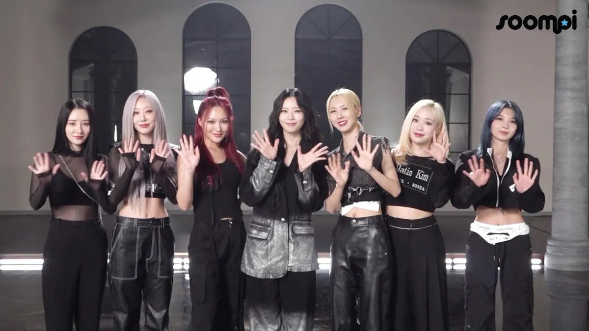 #Dreamcatcher's English single "BONVOYAGE (Farewell Ver.)" has been released, and they have a message for Soompi readers! Check out the song here: #드림캐쳐 드림캐쳐 Dreamcatcher