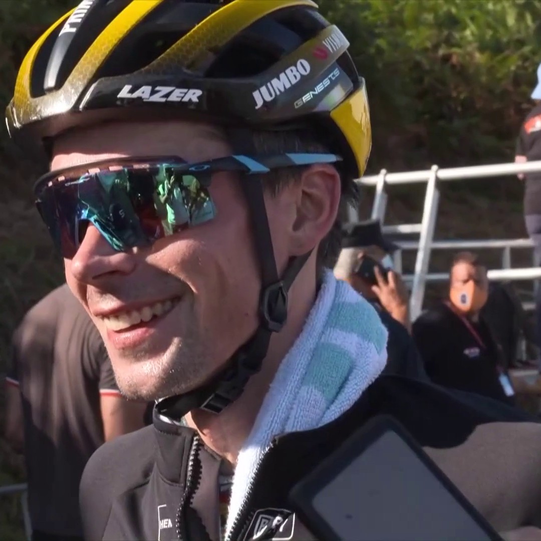 🗣️ Primoz Roglic says he has "his own thoughts" about how Jumbo-Visma should be racing - but will support Sepp Kuss. The Breakaway think that's worthy of respect 🙏 Orla Chennaoui | Adam Blythe | #LaVuelta23
