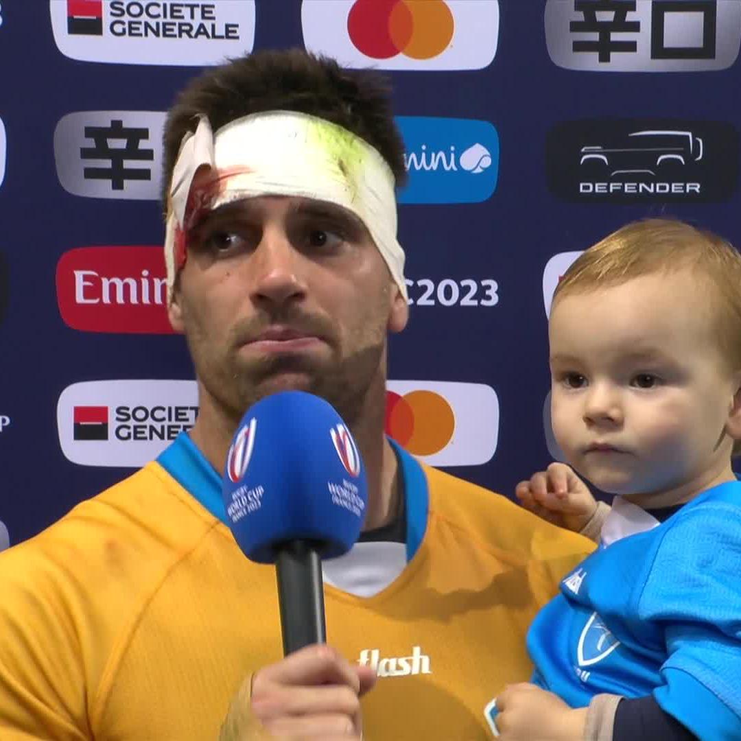 A wholesome end to a memorable evening for Andrés Vilaseca 🩵 #RWC2023 | #FRAvURU