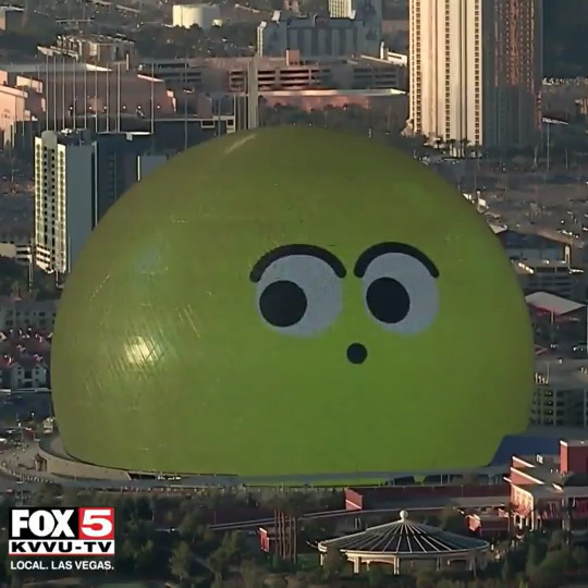 Well, that's one way to wake up! 🤪 The Sphere in Las Vegas started Friday morning off by displaying a giant emoji on its Exosphere. Check out the display from our FOX5 Strat Cam.