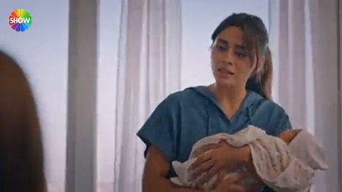 "Ben sizin kızınız falan değilim!" #KızılcıkŞerbeti Kızılcık Şerbeti