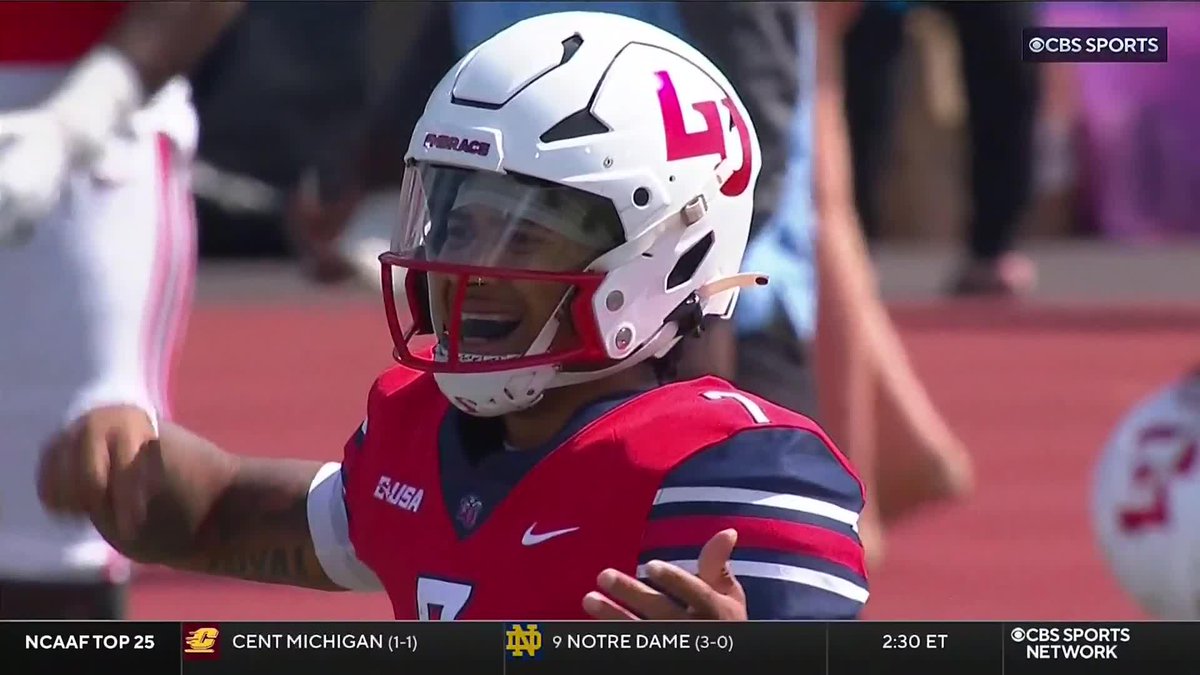 Elijah Smoot over the top for another Liberty Football TD! Kaidon Salter is DEALING #NoLimitsOnUs | CBS Sports Network