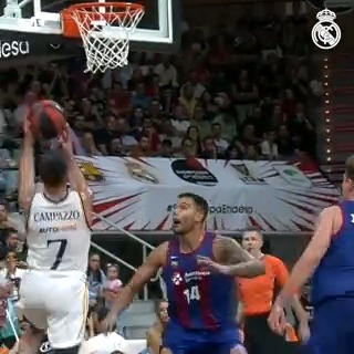🧉🧉 PARA TODOS 🤹♂️ Facu Campazzo ha revolucionado el Palacio de Deportes de Murcia. #SupercopaEndesa | #RMBaloncesto