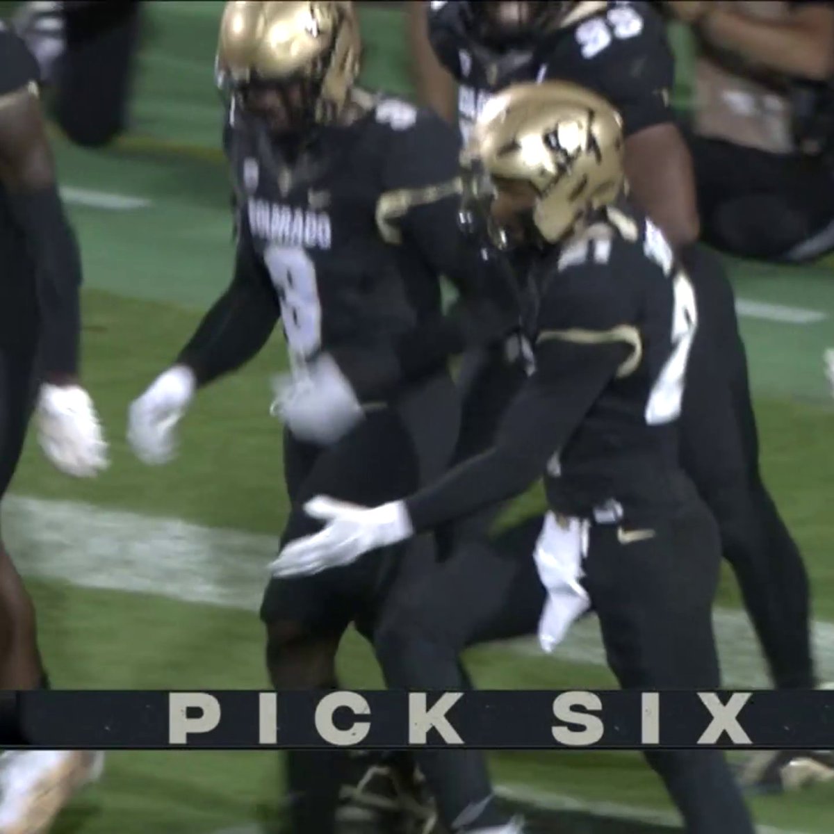 SHILO SANDERS 80-YARD PICK-SIX‼️