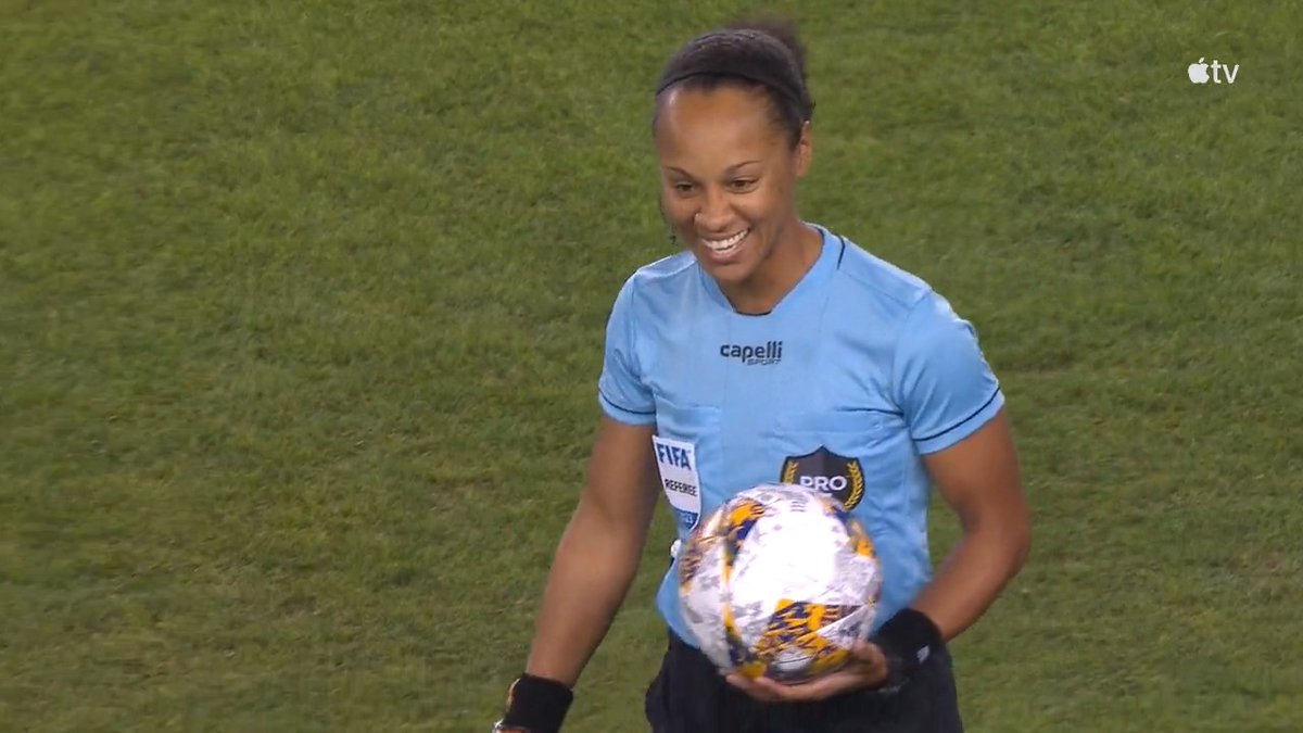 The first black woman to referee an MLS game. 👏 Natalie Simon 👏
