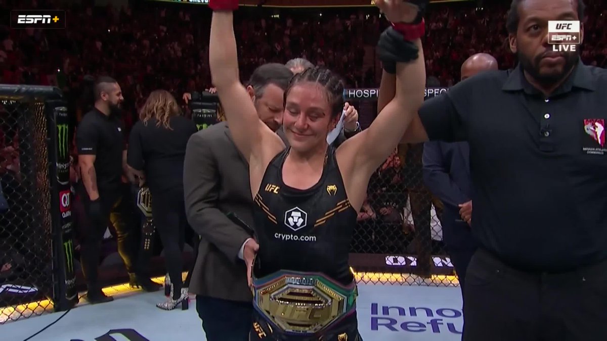Alexa Grasso retains her UFC women’s flyweight title by split draw 🏆 #NocheUFC