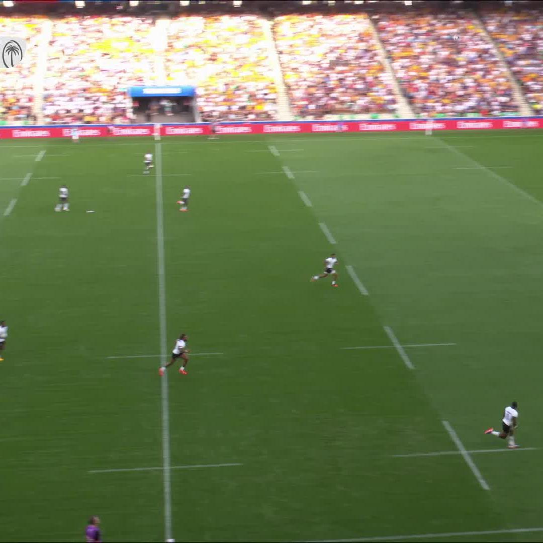Quick thinking from Nawaqanitawase 🧠 #RWC2023 | #AUSvFIJ | Wallabies