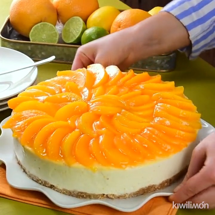 ¡Es viernes y el cuerpo lo sabe! Así que pon manos a la obra y prepara este cheesecake para la tarde de antojos #kiwilimon #recetas Receta 👉