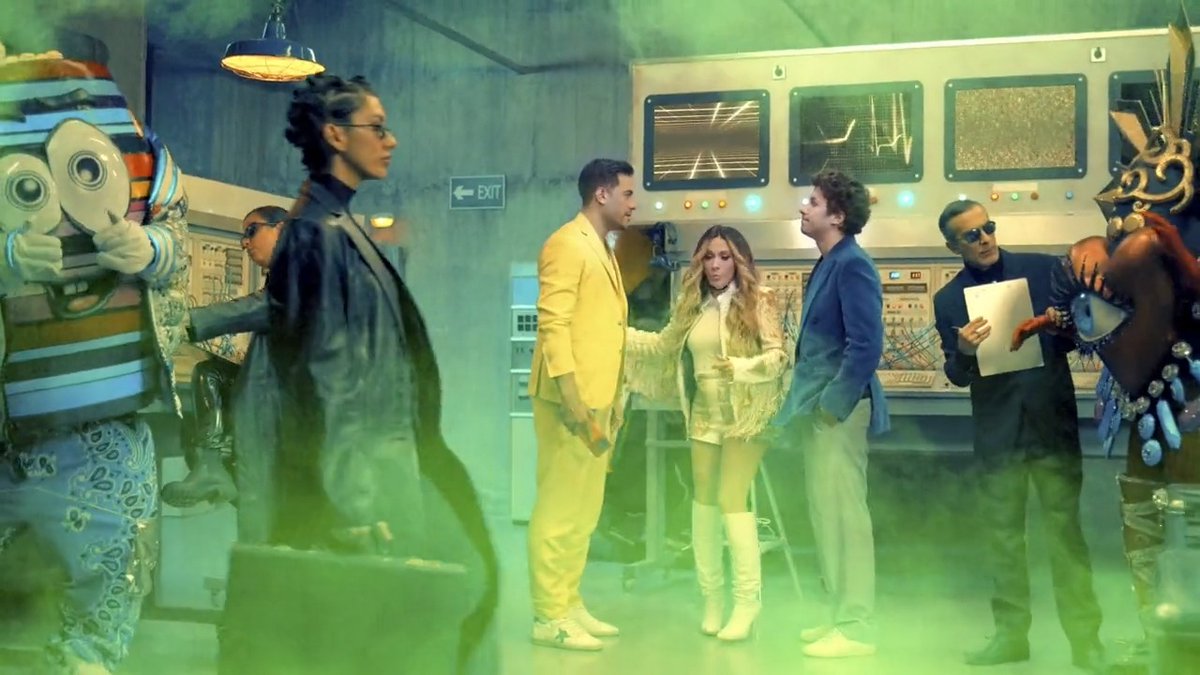 Investigadores… ¡Los necesitamos!😰😱 ¿Están listos? ¿#QuiénEsLaMáscara? ¡El fenómeno es real! Gran estreno, domingo 15 de octubre, 8:30 p. m. por #LasEstrellas