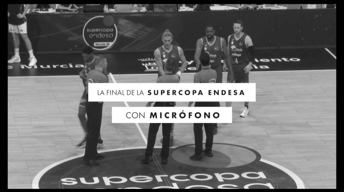 🎙️ Es difícil acostumbrarse a lo que supone vivir, desde la piel del árbitro, una 𝙁𝙄𝙉𝘼𝙇... Sí, es difícil acostumbrarse a estos vídeos. Así SONÓ el duelo entre UnicajaCB y Real Madrid Basket desde el micrófono del árbitro principal Antonio Conde.