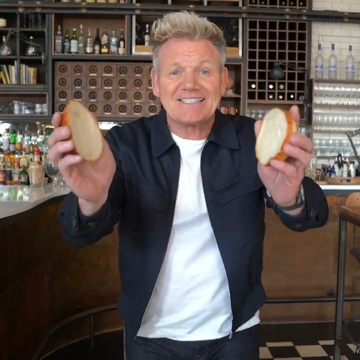 America...I'm looking for some amazing sandwich makers to be my next #IdiotSandwich ! Is that you ? If you live in the Nevada area and are 18+ email IdiotSandwich@studioramsay.com now !