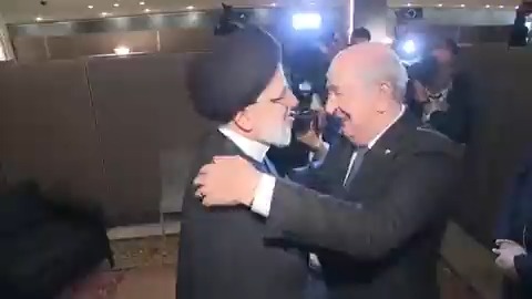 محادثات بين رئيس الجمهورية السيد #عبد_المجيد_تبون والرئيس الإيراني إبراهيم رئيسي بمقر الأمم المتحدة.