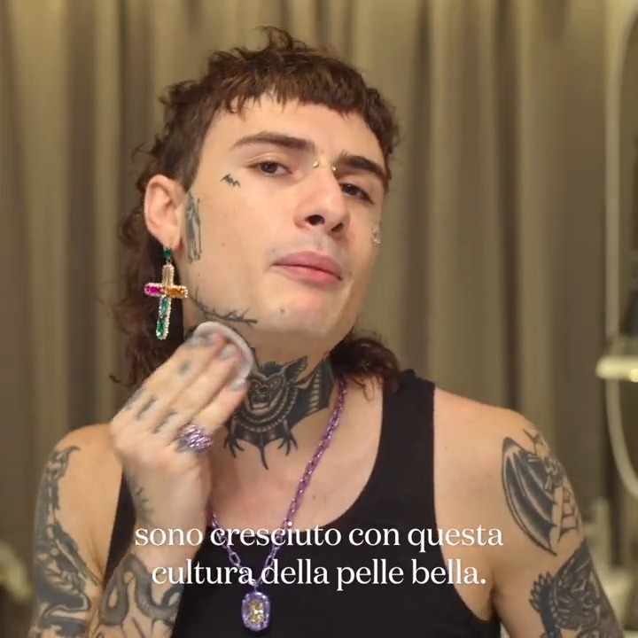 Il segreto di Rosa Chemical per una pelle perfetta? La cura quotidiana che ha imparato grazie alla sua mamma