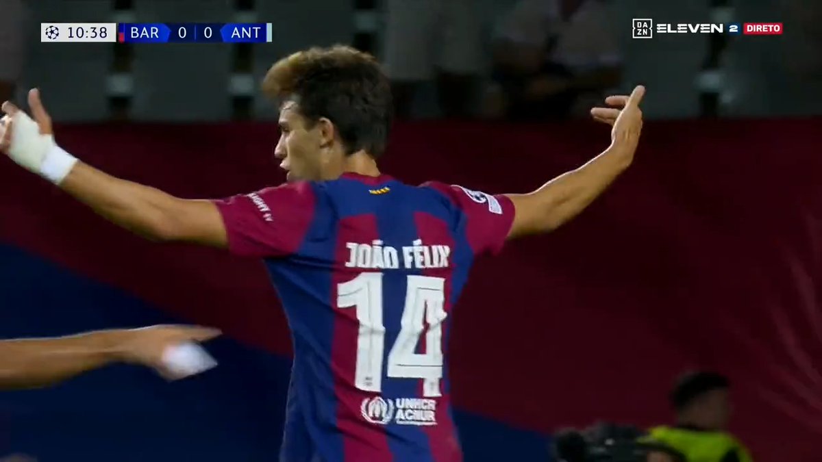 João Félix, simples.