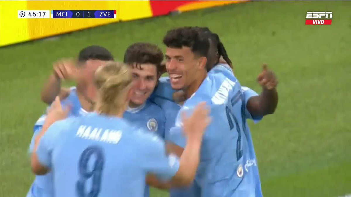 Julián Álvarez hace que lo difícil parezca fácil. Golazo de la Araña.