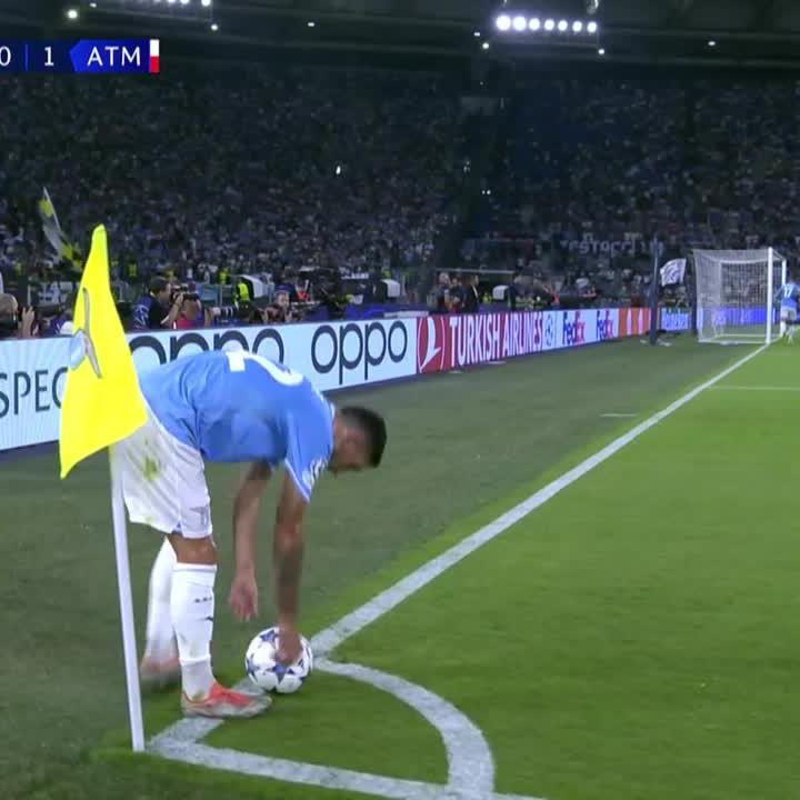 GOL BRAMKARZA! 🎯 Co tam się wydarzyło 😲⚽ #UCL