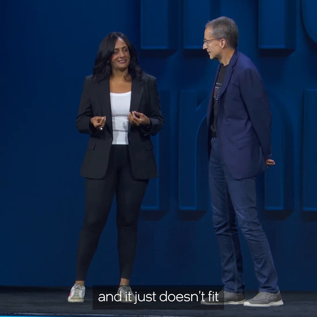 Meera Bhatia of Fit:match.ai joined Pat Gelsinger at #IntelInnovation to show how #AI is revolutionizing retail. With a platform powered by Intel RealSense and Intel’s distribution of OpenVINO, shoppers can be matched with the best-fitted clothes! 🛍️🤩