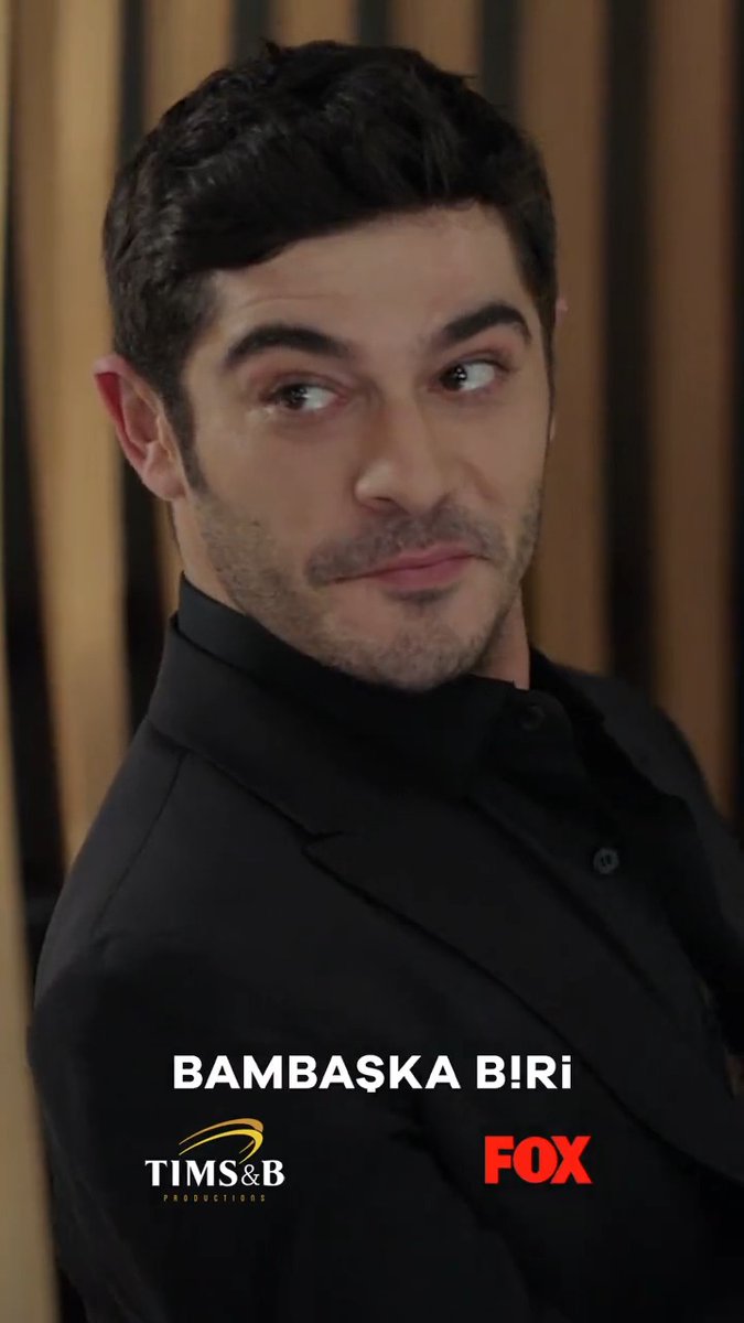 Hem sempatik hem yakışıklı 🤩 #BambaşkaBiri yeni bölümüyle pazartesi 20.00’de FOX’ta! 🫂 @foxturkiye @timsandb Burak Deniz