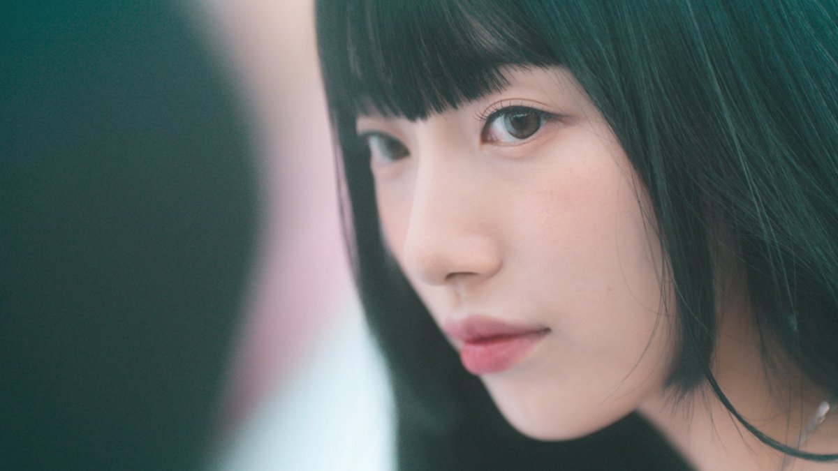 "What goes on in that mind of yours?" From the director of Crash Landing on You and starring Bae Suzy and Yang Se-jong, Doona! premieres October 20.